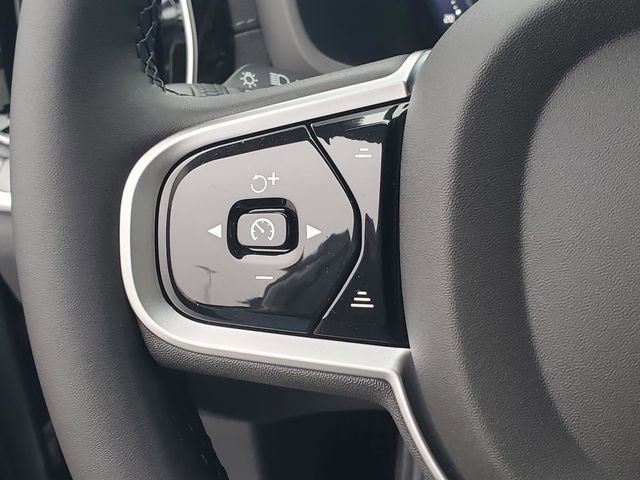 New 2026 Volvo V60 B5 Cross Country Ultra w/ Protection Package Premier image 18