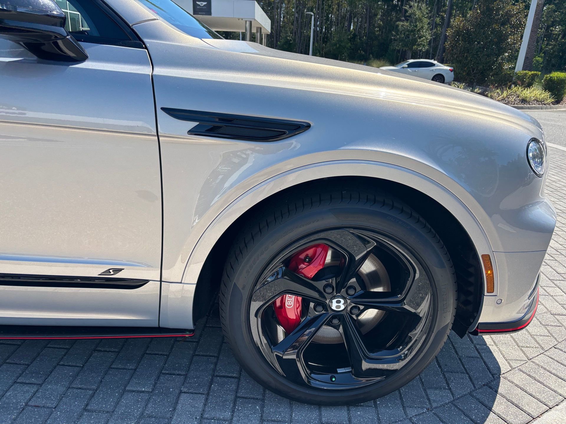 New 2025 Bentley Bentayga image 6