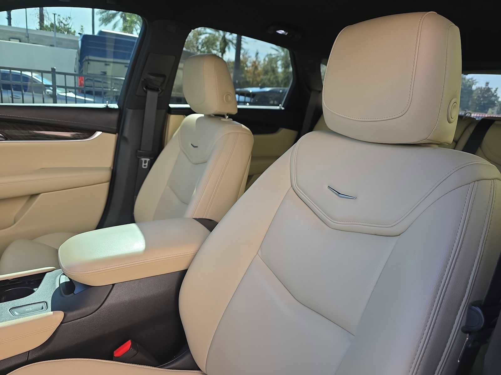 Used 2017 Cadillac XT5 FWD image 15