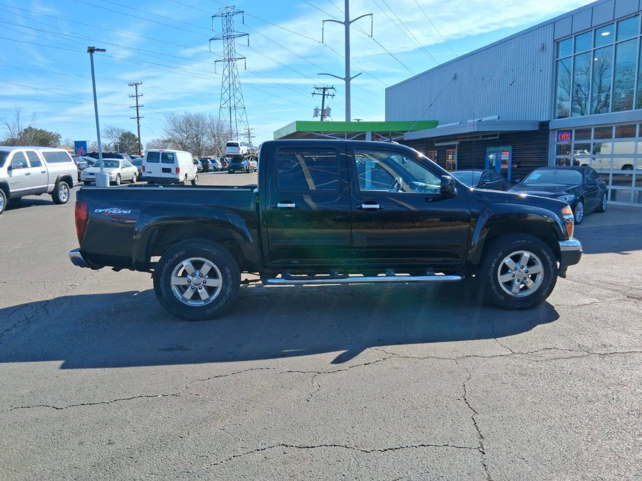Used 2011 GMC Canyon SLE image 3
