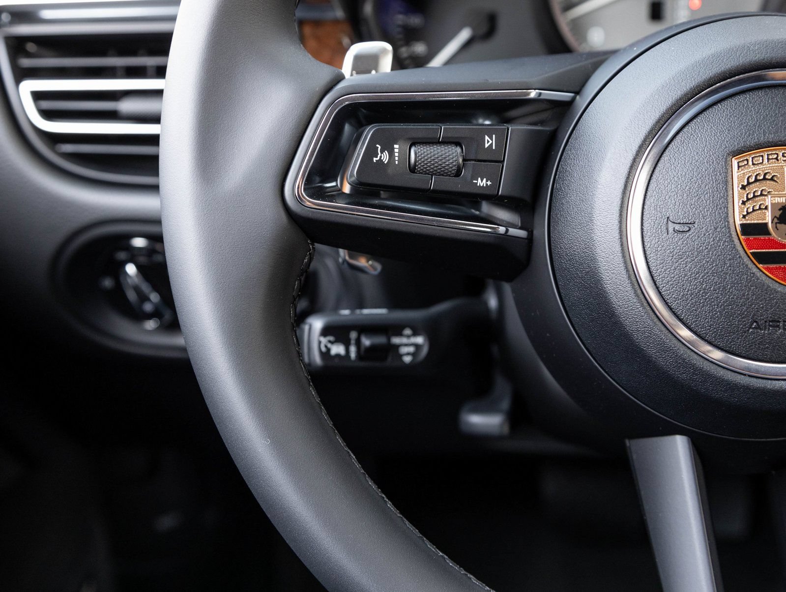 Certified 2026 Porsche Macan S AWD/4WD image 15