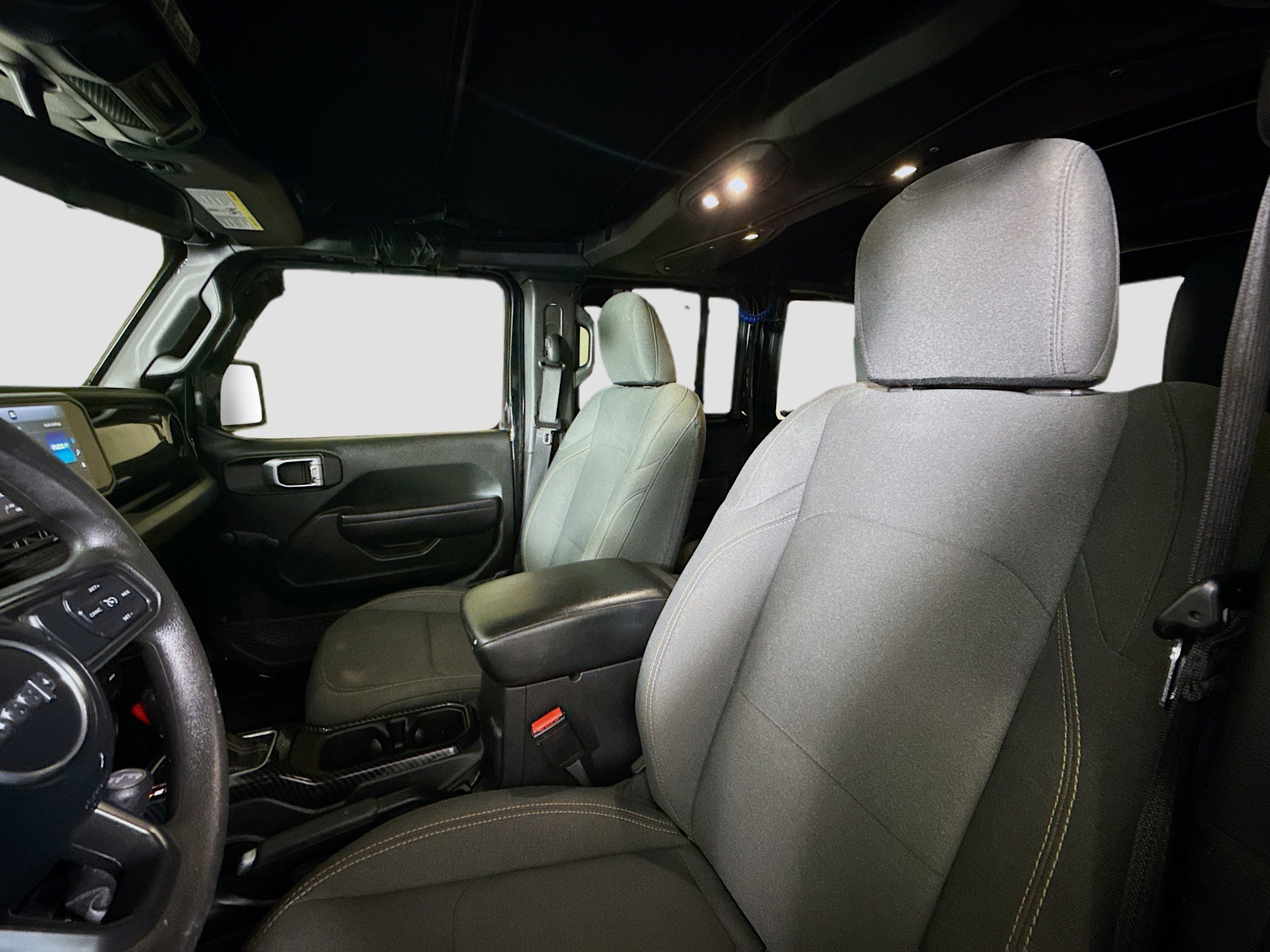 Used 2024 Jeep Wrangler Sport image 22