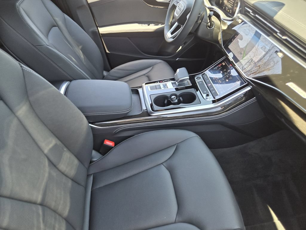 Certified 2025 Audi Q8 Premium Plus AWD/4WD image 17