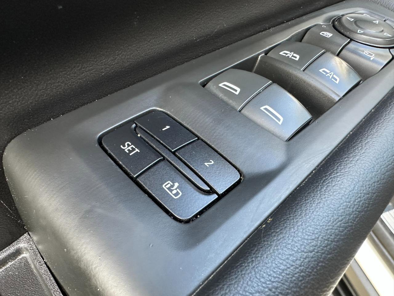 Used 2022 Chevrolet Tahoe LT w/ Luxury Package image 10