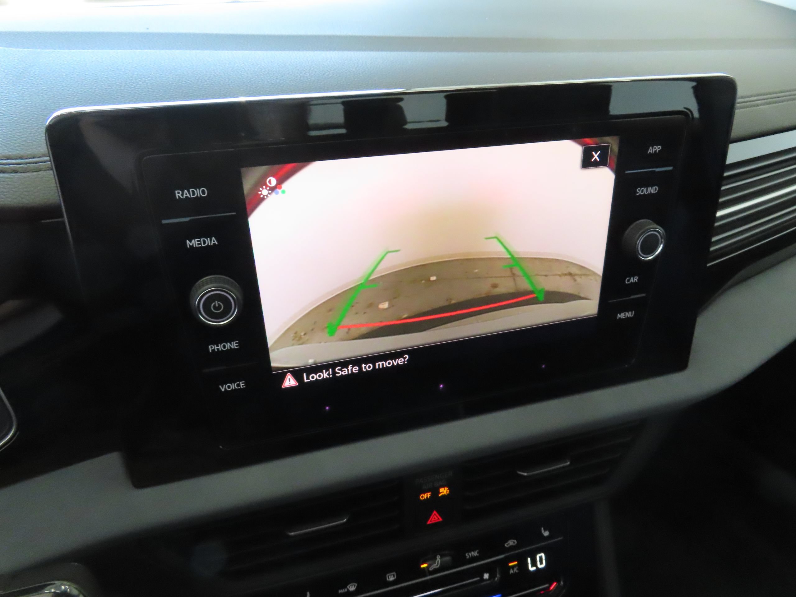 New 2026 Volkswagen Jetta SE FWD image 18