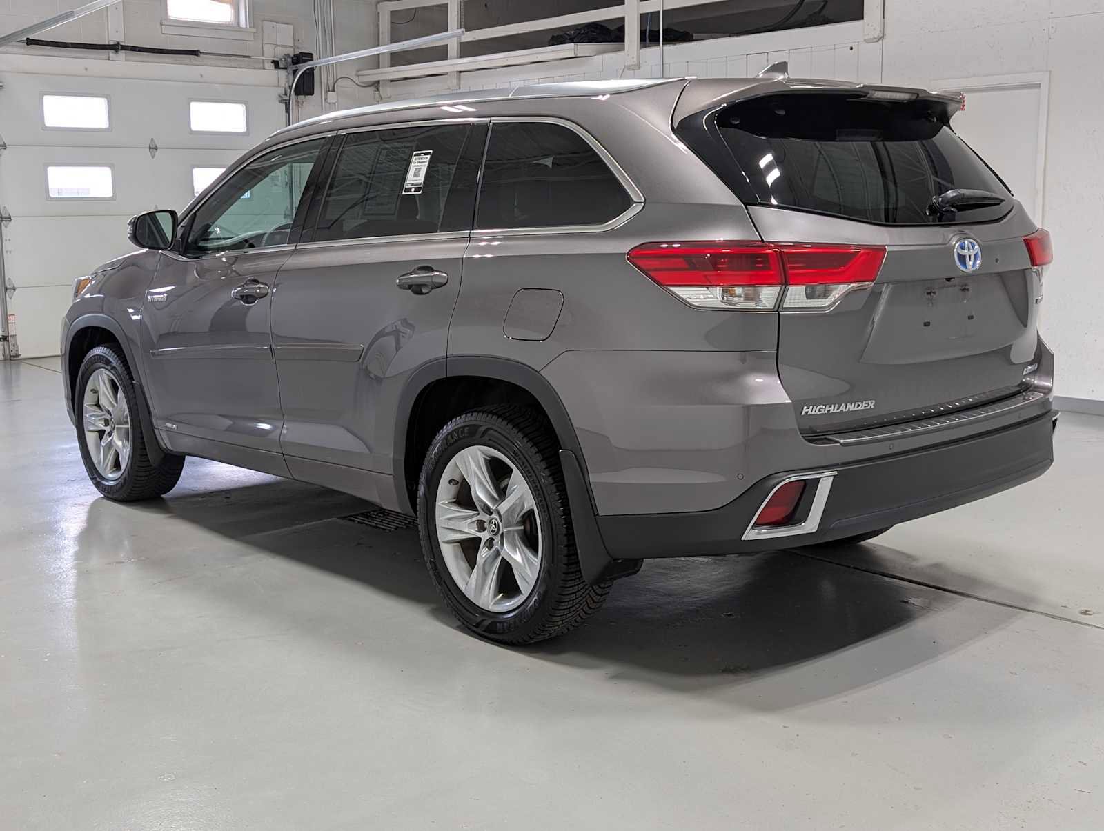 Used 2019 Toyota Highlander Limited image 10