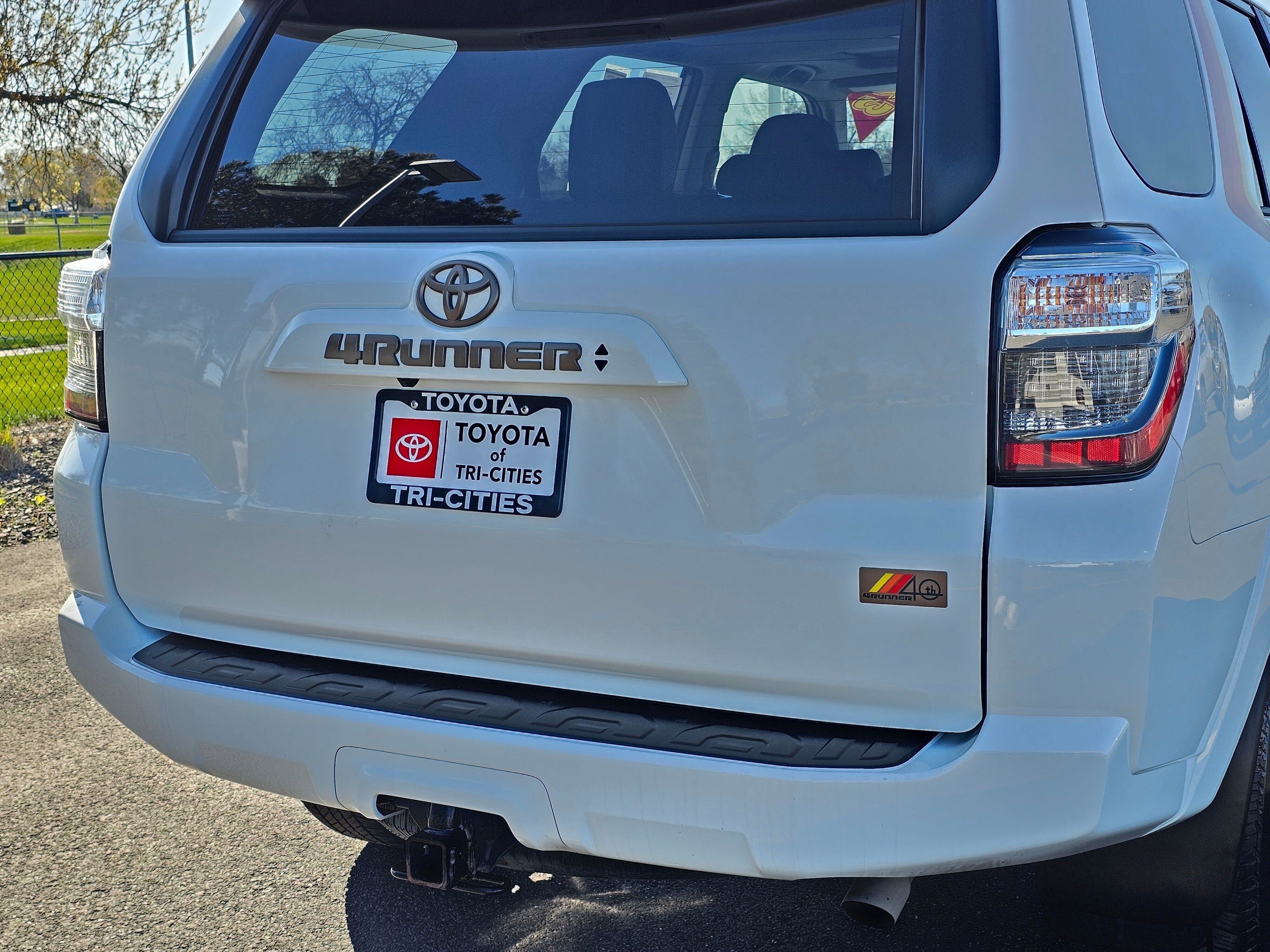 Used 2023 Toyota 4Runner 40th Anniversary SE AWD/4WD image 13