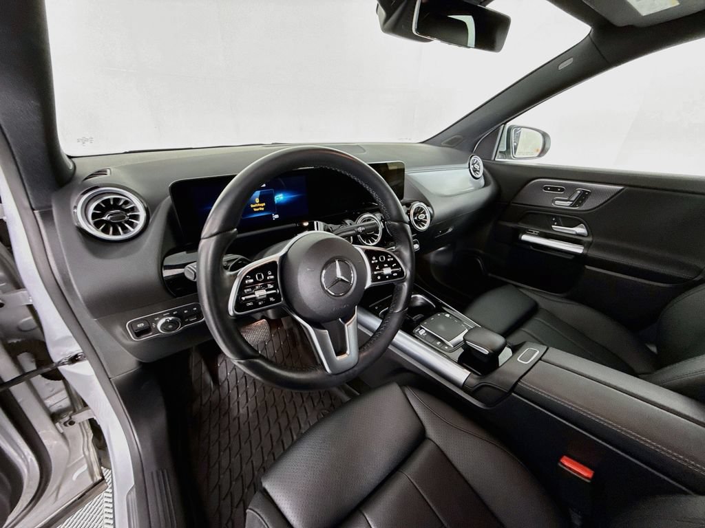 Used 2023 Mercedes-Benz GLA 250 4MATIC image 4