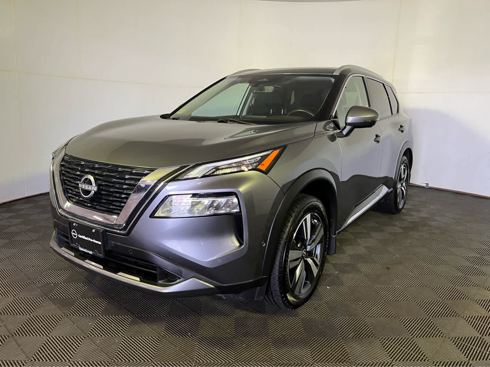 Used 2023 Nissan Rogue SL w/ SL Premium Package AWD/4WD image 3