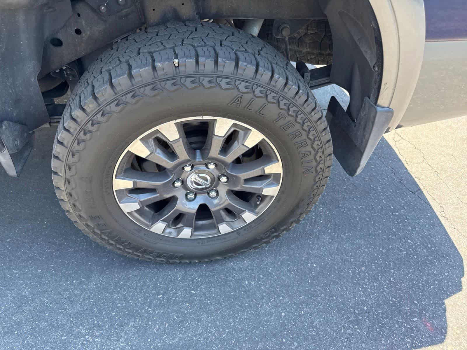 Used 2016 Nissan Titan PRO-4X w/ Pro-4x Convenience Package AWD/4WD image 13