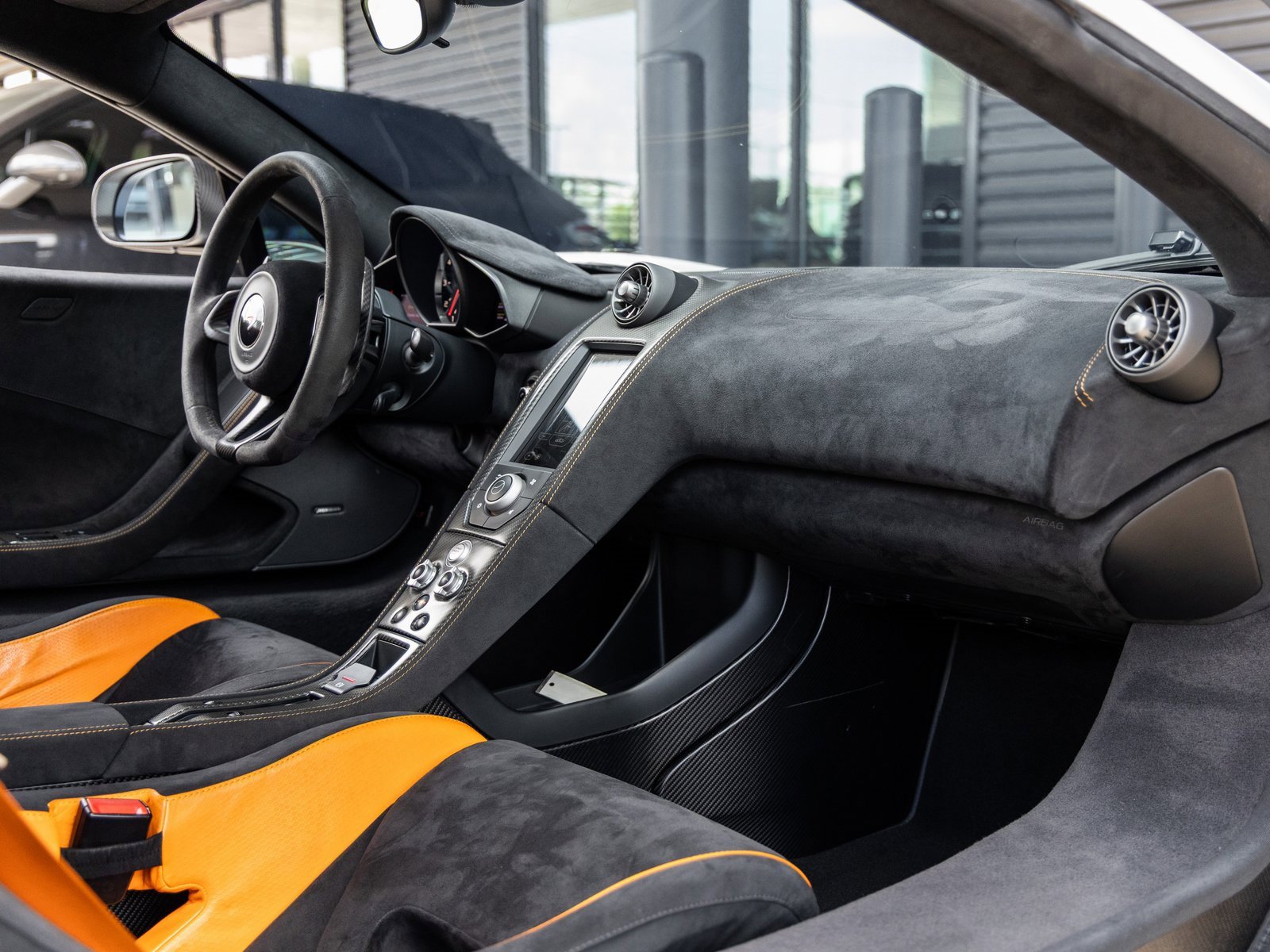 Used 2016 McLaren 675LT Coupe image 44