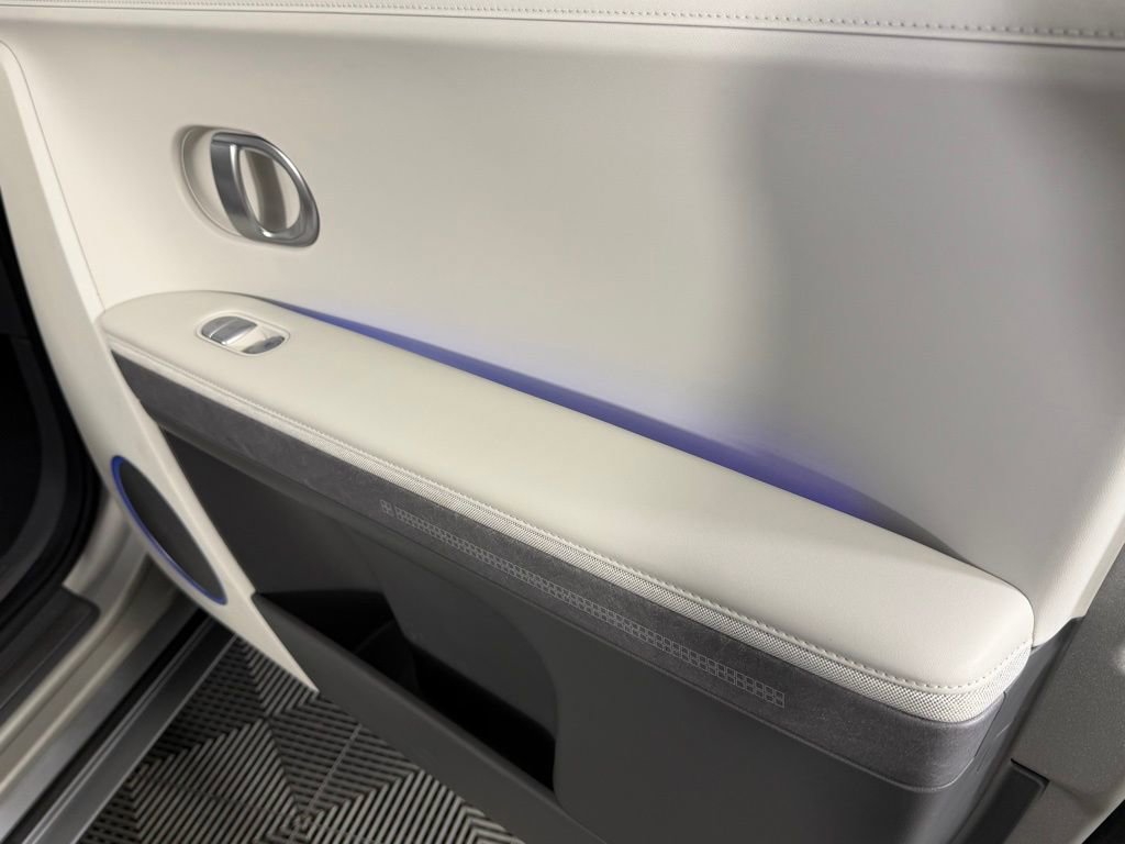 Used 2023 Hyundai Ioniq 5 Limited image 35