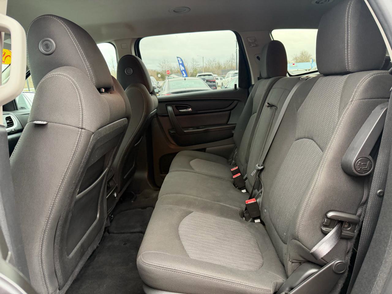 Used 2017 Chevrolet Traverse LT w/ Style and Technology Package image 17