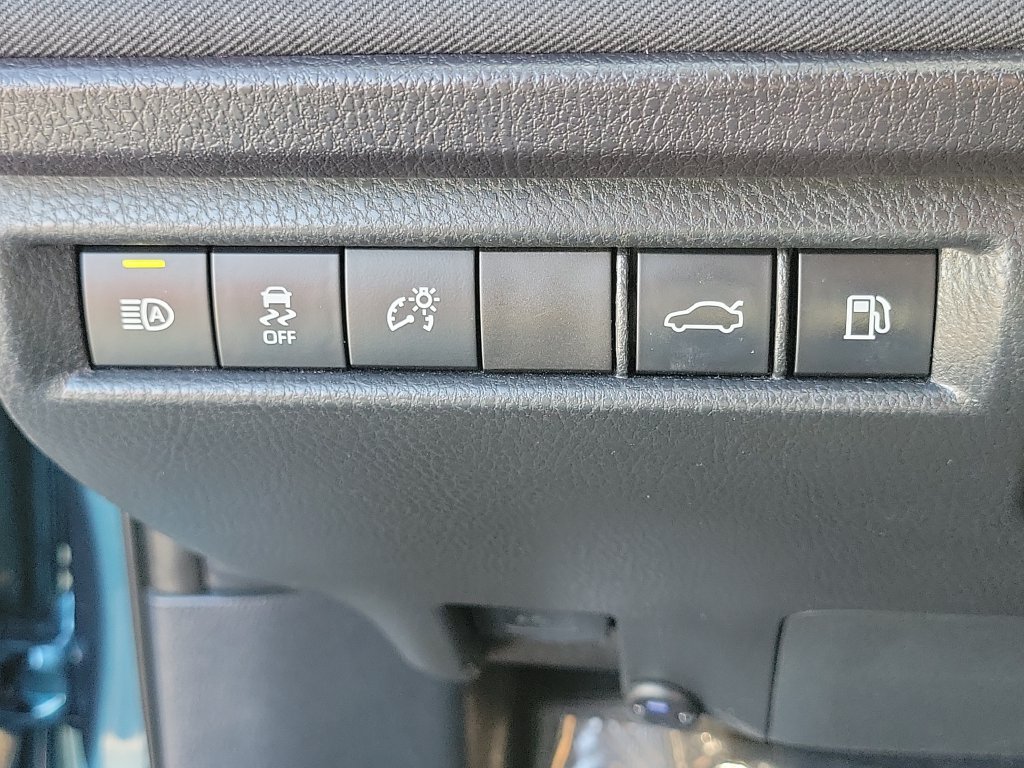 Used 2025 Toyota Camry LE FWD image 22