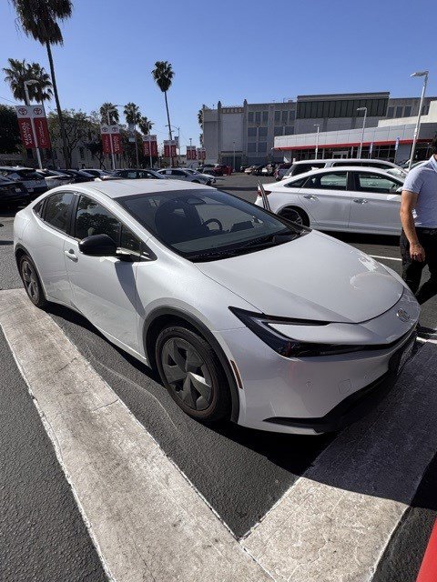 Used 2023 Toyota Prius LE image 5