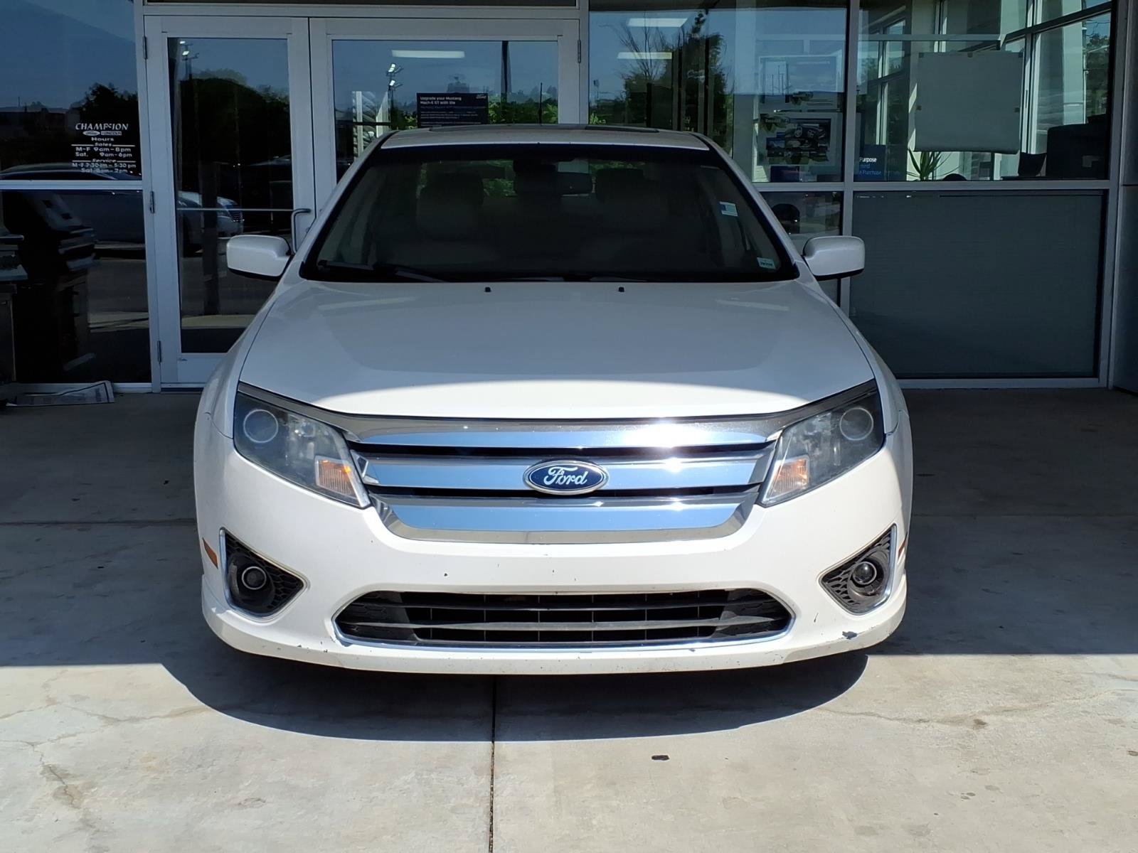 Used 2012 Ford Fusion Hybrid FWD image 2