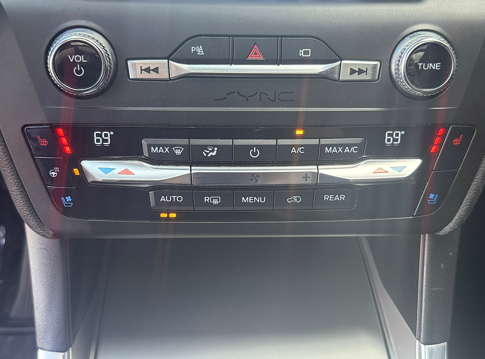 Used 2020 Ford Explorer ST w/ ST Street Pack AWD/4WD image 28