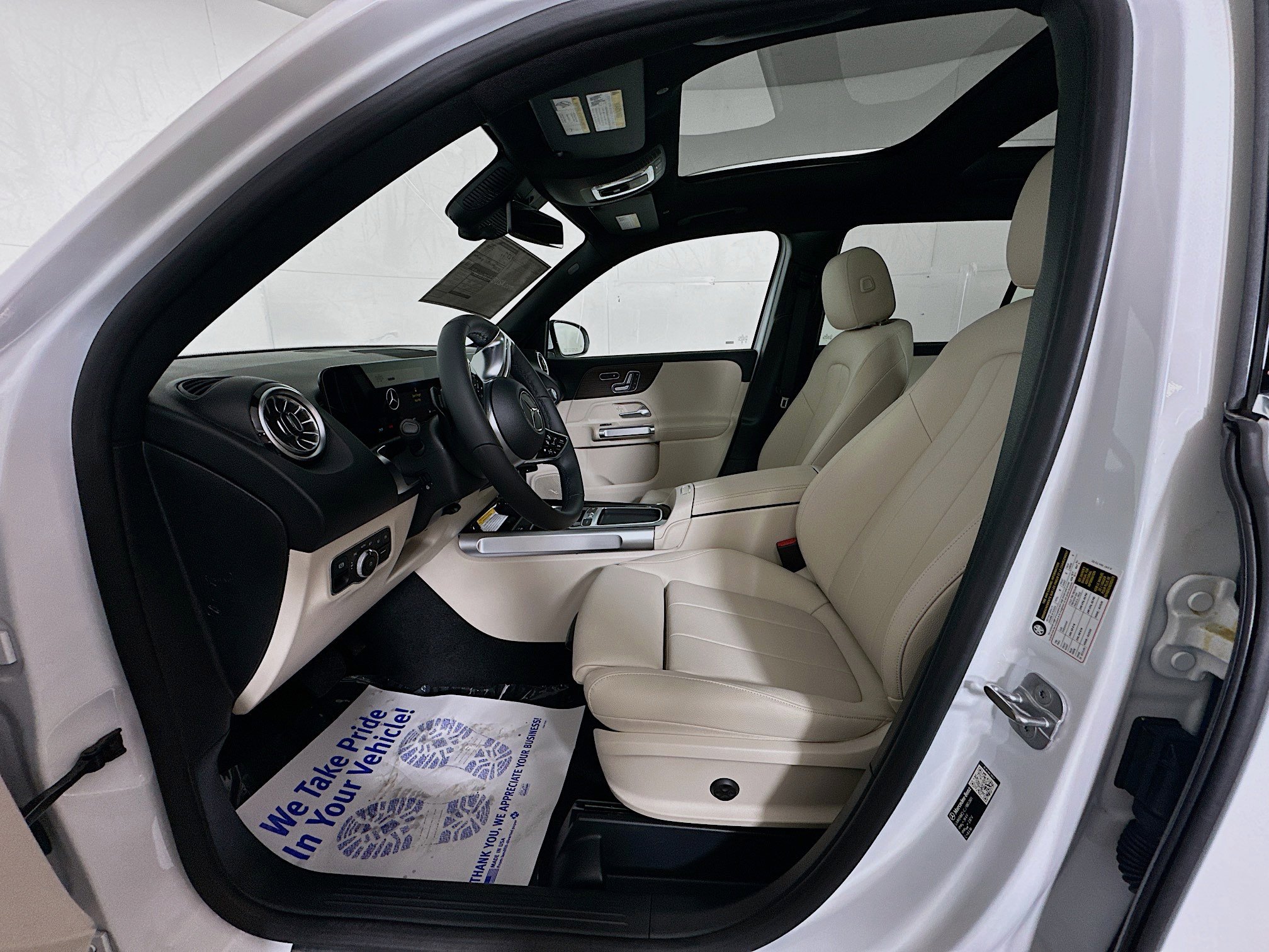 New 2026 Mercedes-Benz GLB 250 4MATIC image 21