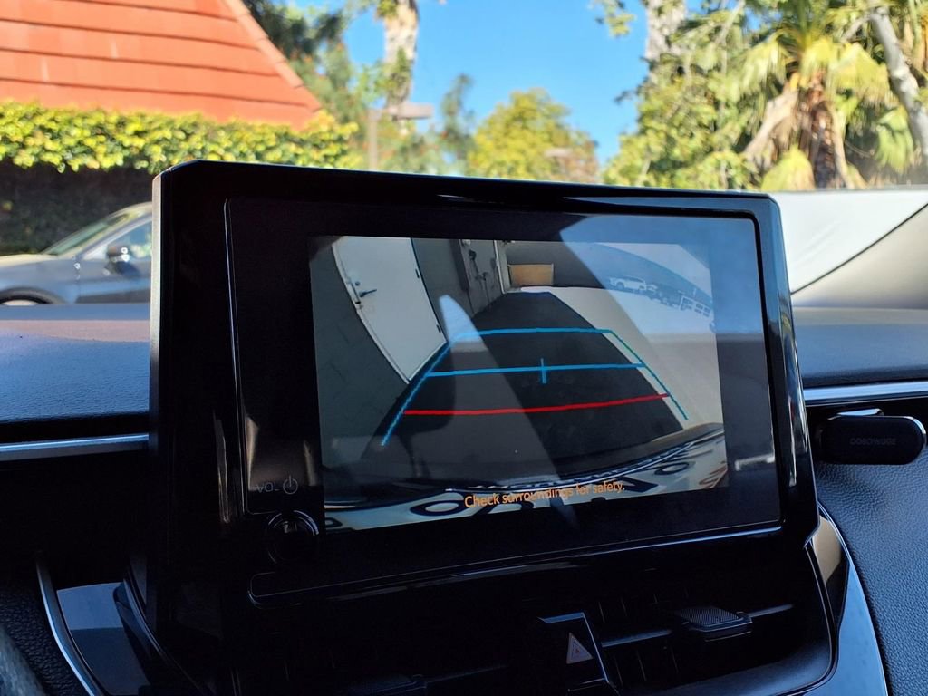 Certified 2025 Toyota Corolla LE image 9