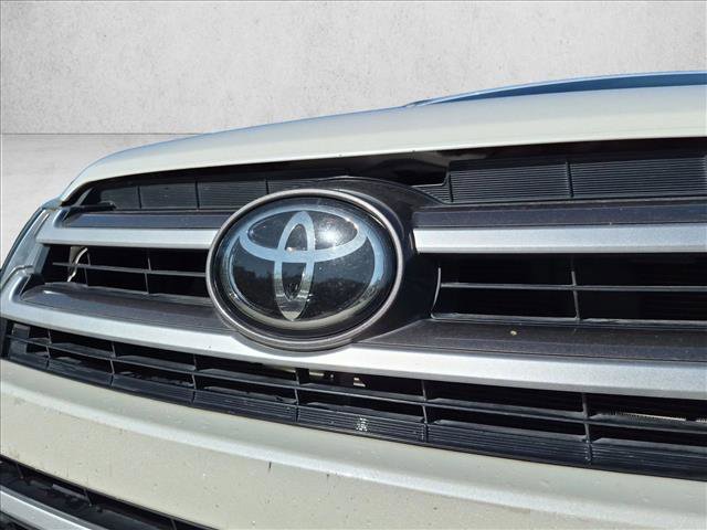 Used 2018 Toyota Highlander XLE AWD/4WD image 12