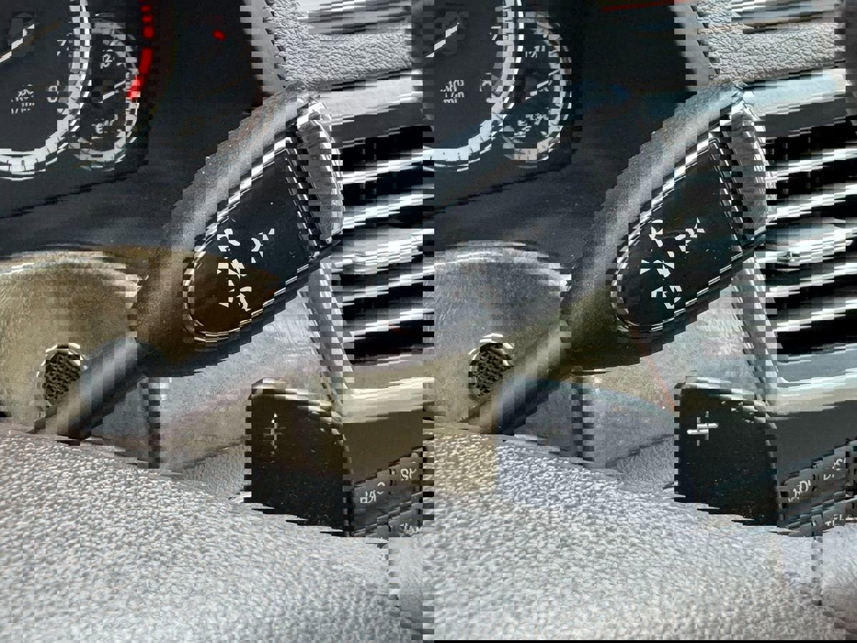 Used 2011 Mercedes-Benz E 550 Sedan image 47