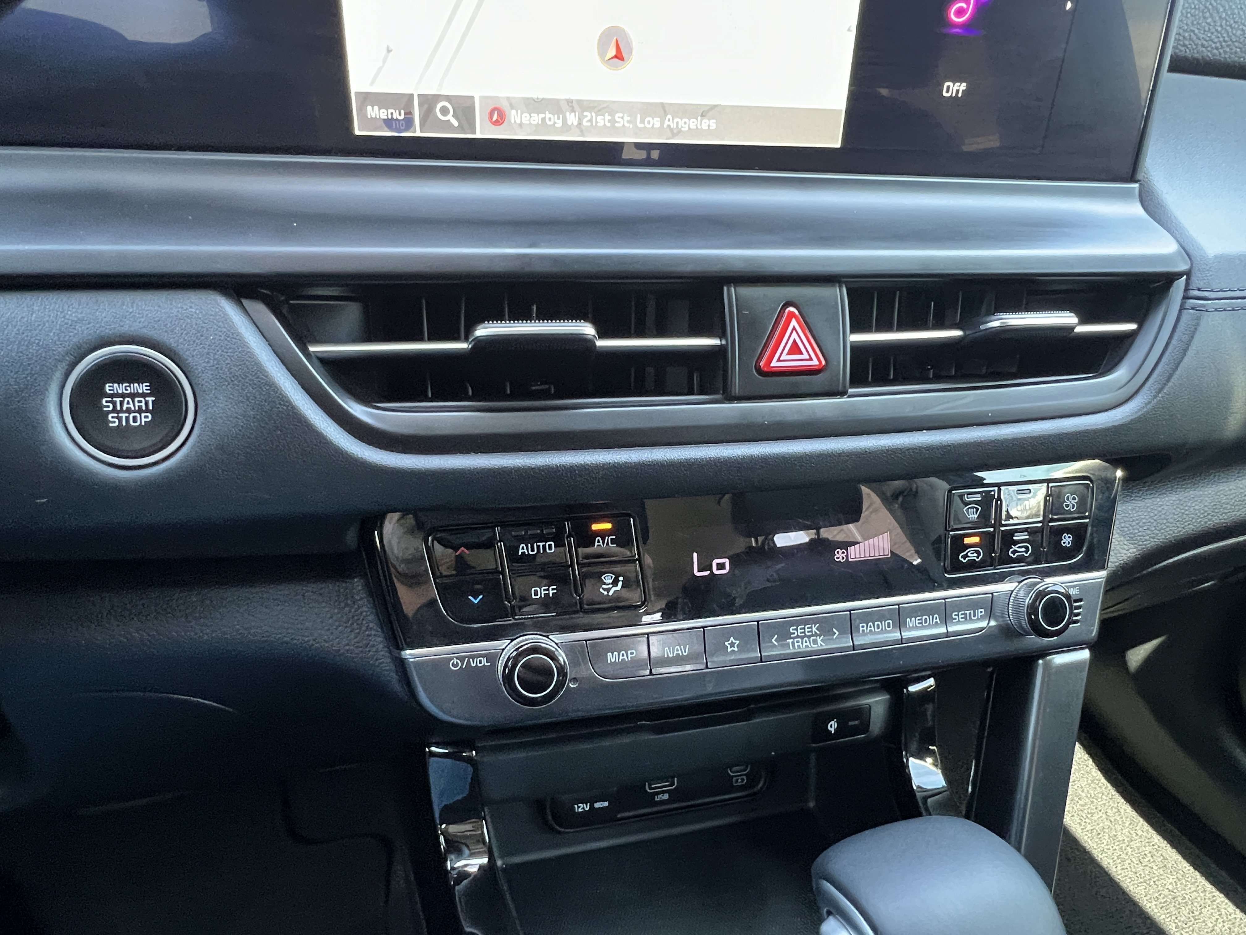 Certified 2024 Kia Seltos EX FWD image 28