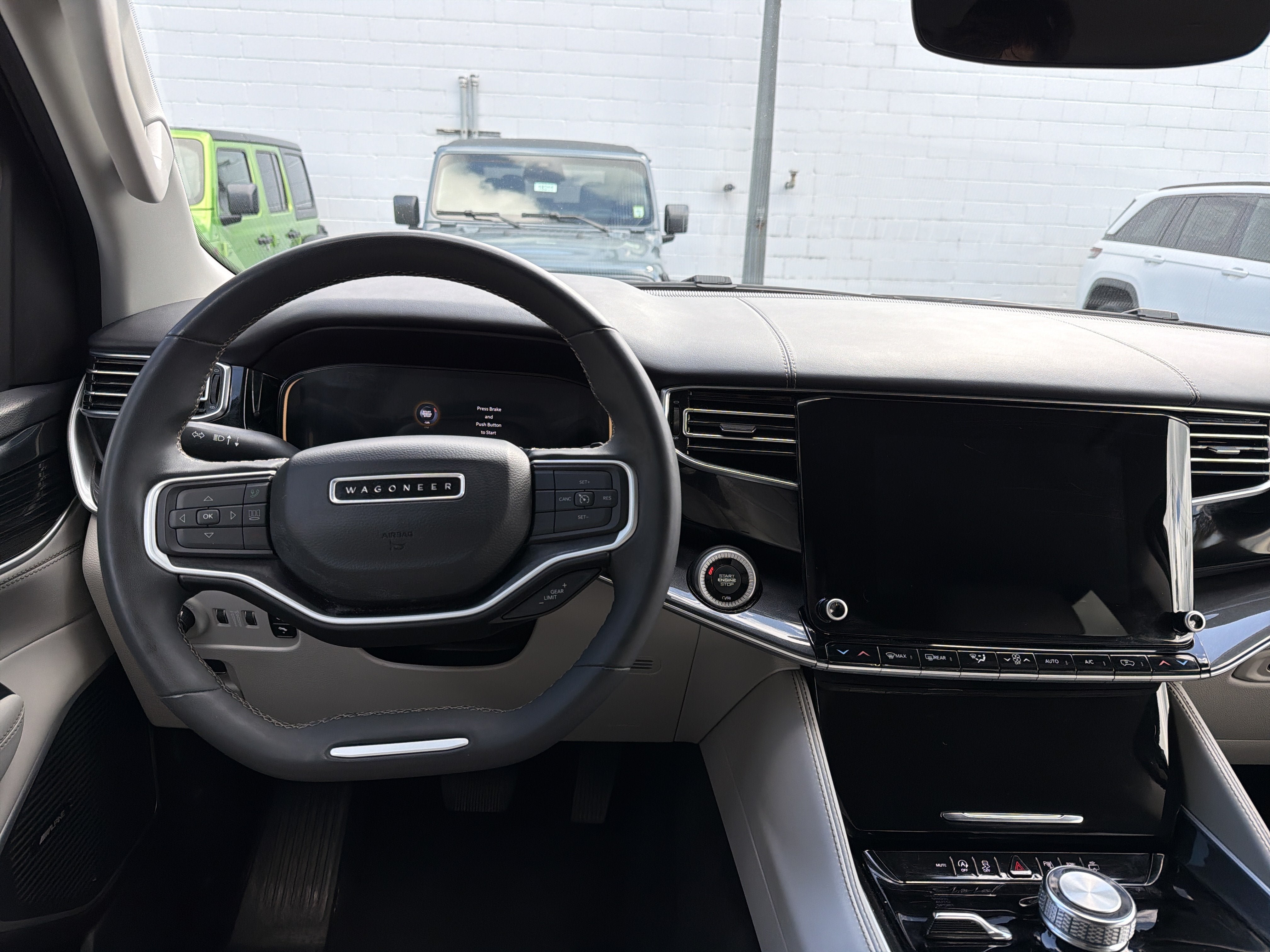 Used 2022 Jeep Wagoneer Series I AWD/4WD image 12