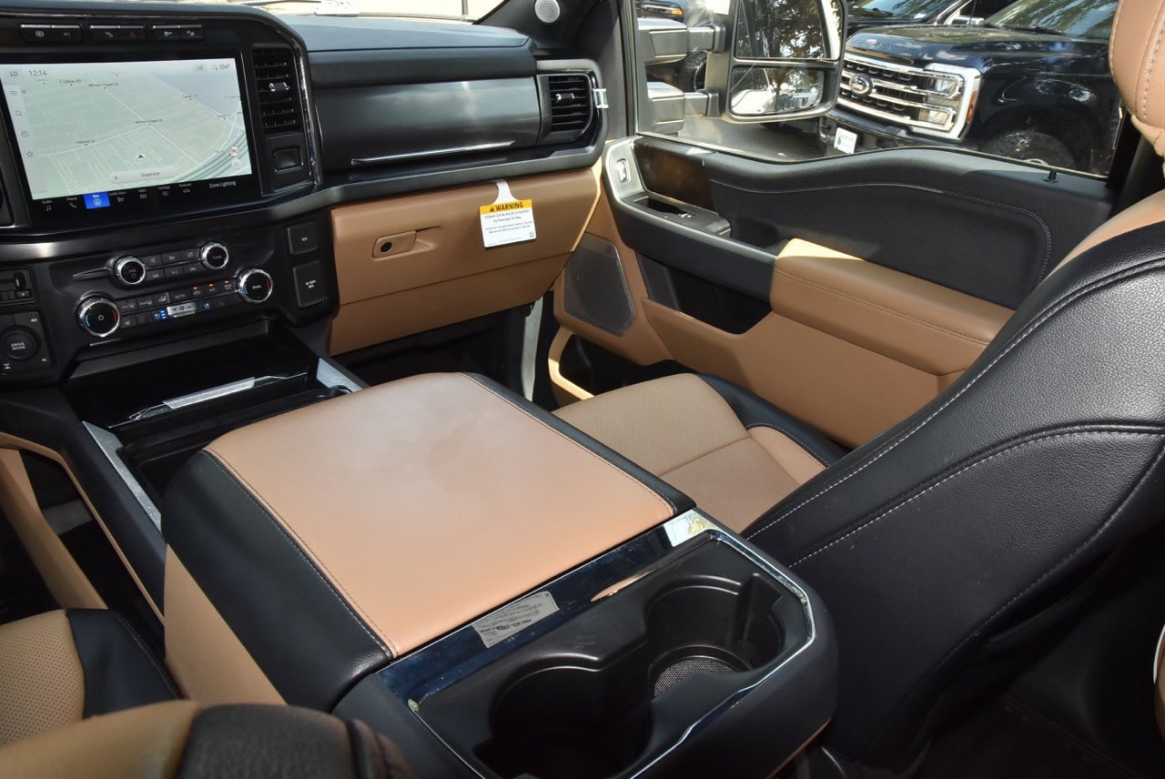 Used 2023 Ford F250 Lariat w/ Lariat Ultimate Package AWD/4WD image 17