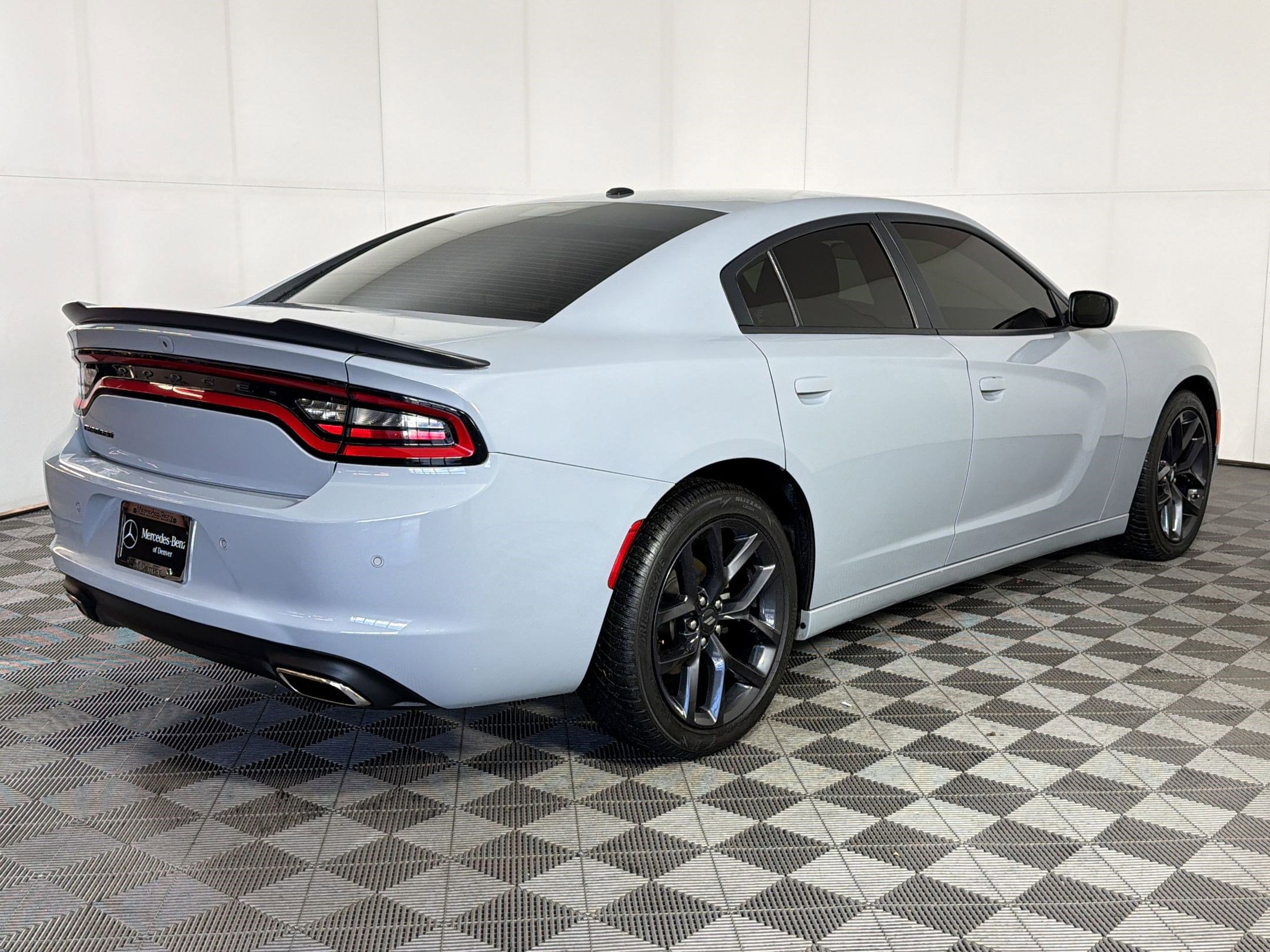 Used 2022 Dodge Charger SXT w/ Blacktop Package image 9