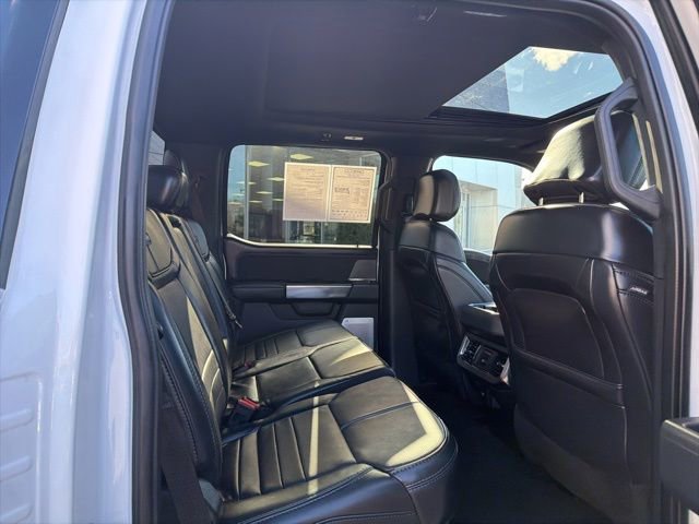 Used 2025 Ford F350 Platinum w/ FX4 Off-Road Package image 24