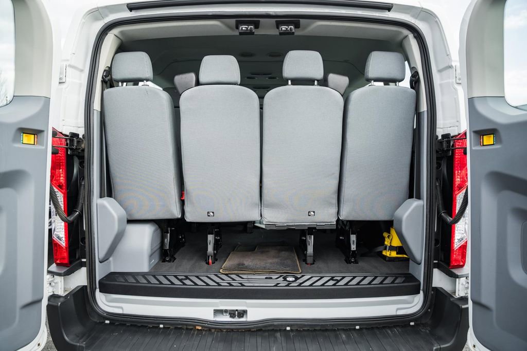 Used 2015 Ford Transit 350 XLT image 9