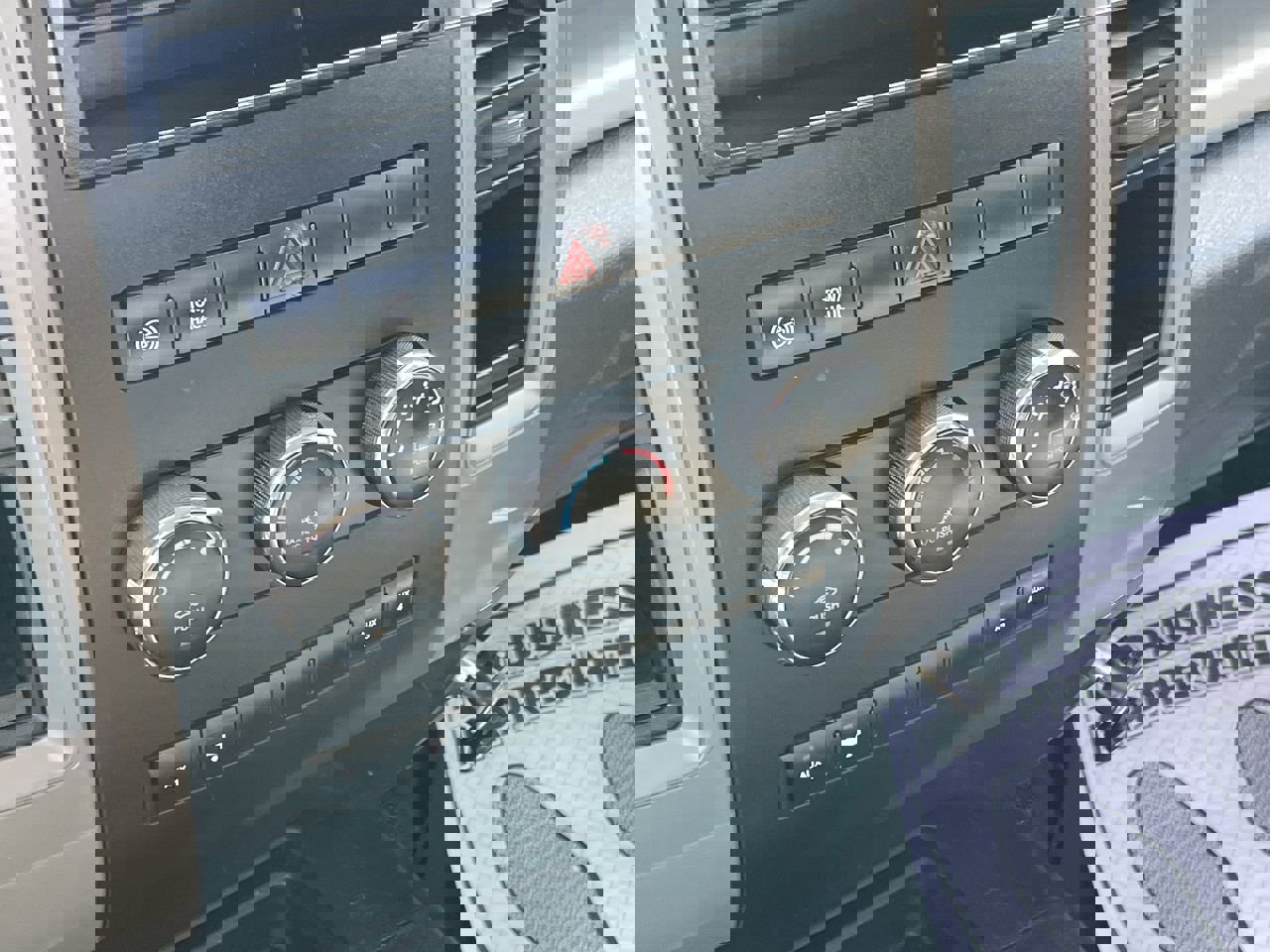 Used 2012 RAM 5500 4x4 Regular Cab w/ PWR & Remote Entry Group image 32