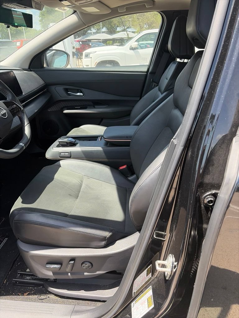 Certified 2024 Nissan Ariya FWD image 20