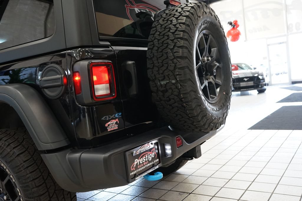 Used 2024 Jeep Wrangler Unlimited AWD/4WD image 14