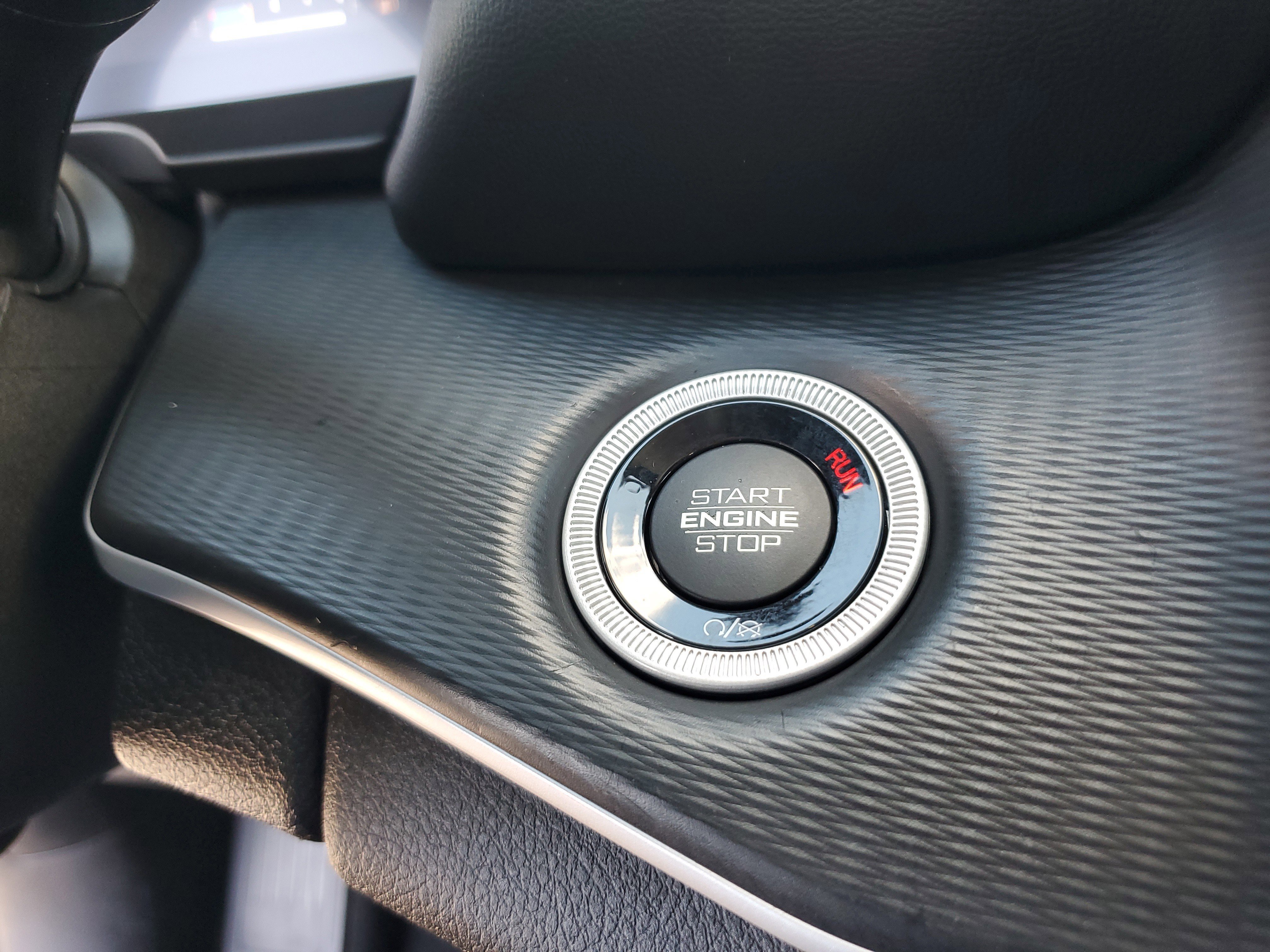 Used 2023 Jeep Grand Cherokee L Laredo image 12