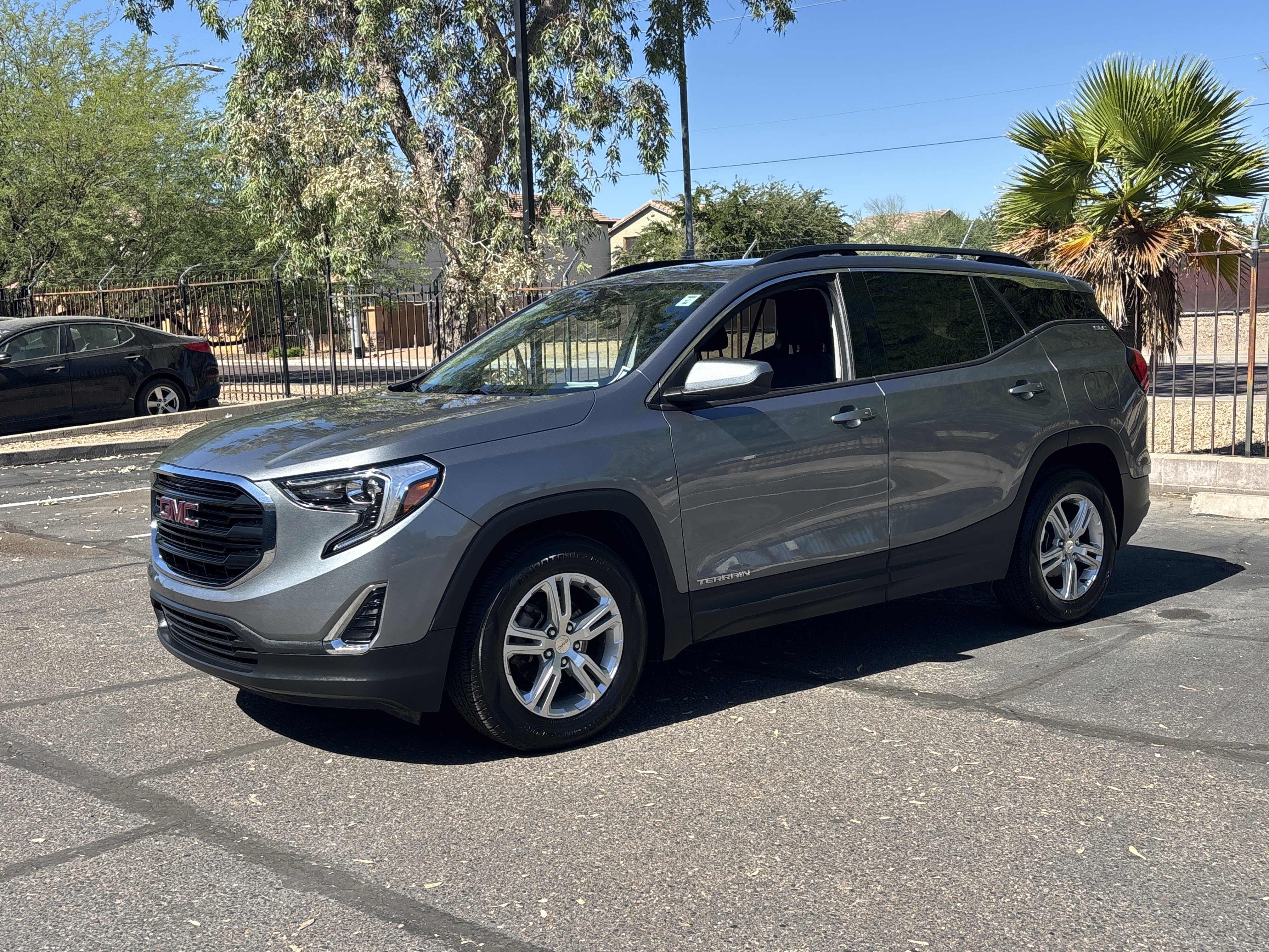 Used 2020 GMC Terrain SLE w/ Driver Convenience Package FWD image 6