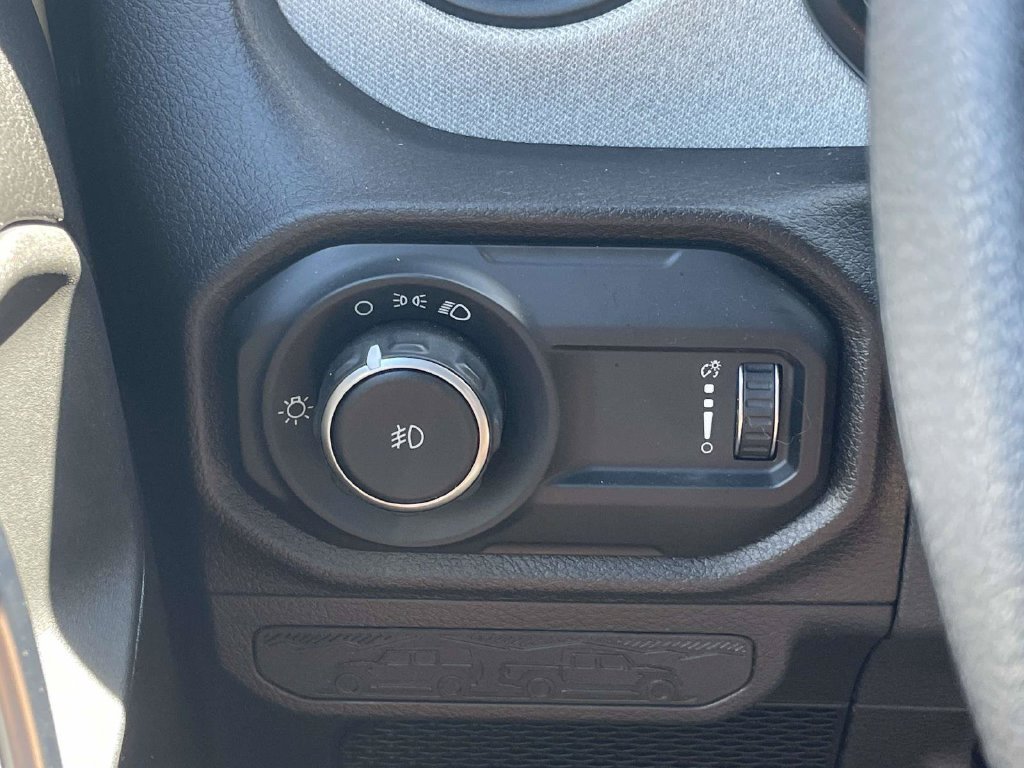 Used 2025 Jeep Wrangler Sport AWD/4WD image 26