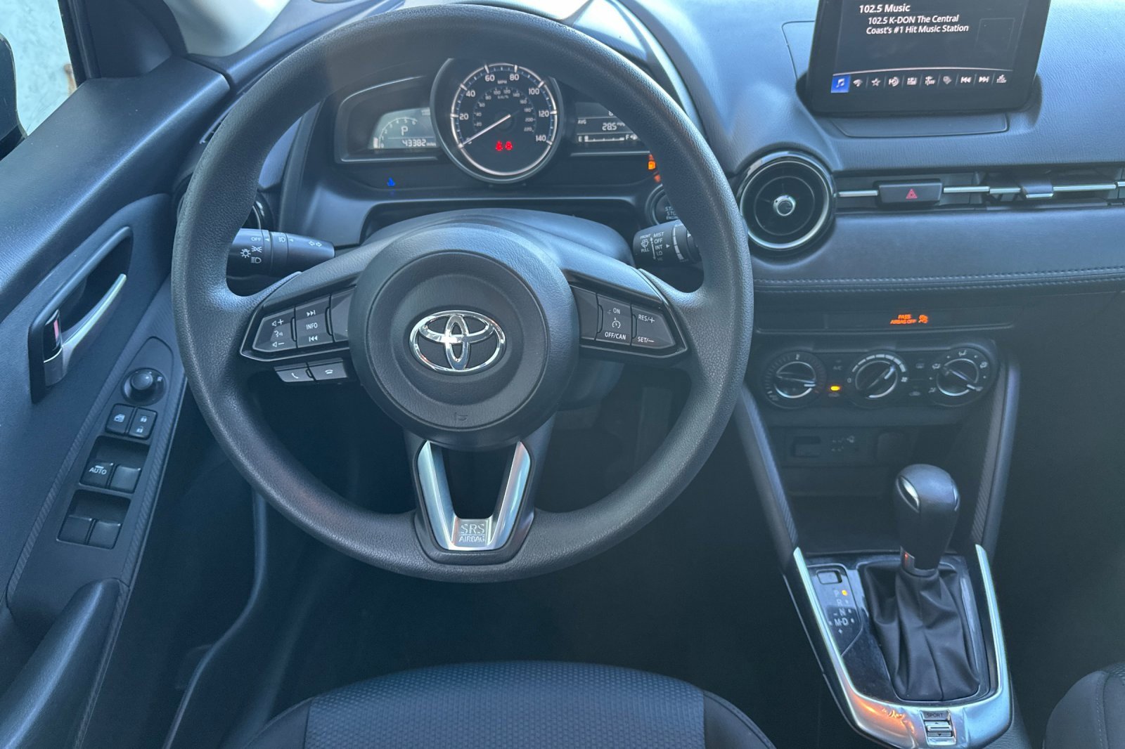 Used 2020 Toyota Yaris LE image 16