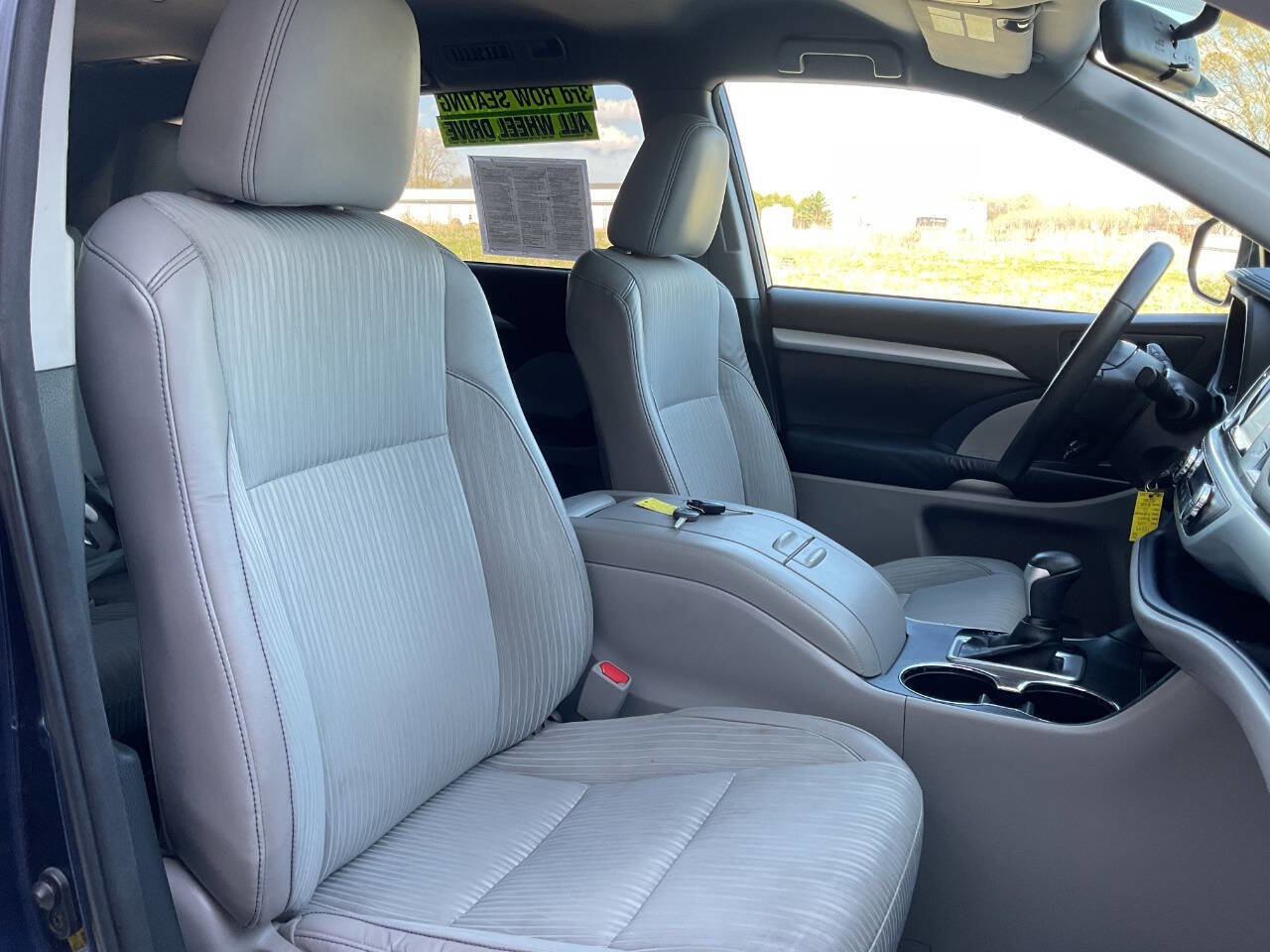 Used 2015 Toyota Highlander Plus AWD/4WD image 43