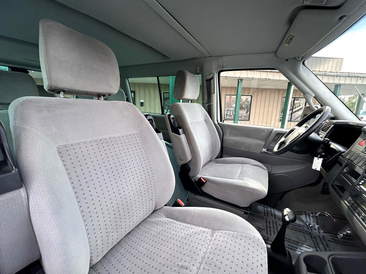 Used 2002 Volkswagen Eurovan GLS image 17