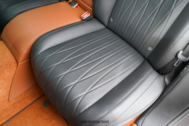 Used 2022 Bentley Flying Spur Plug-In Hybrid image 52