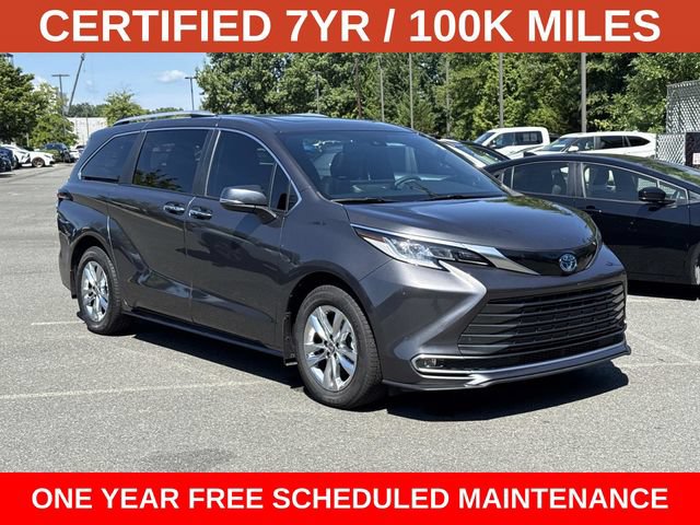 Used 2025 Toyota Sienna Limited FWD image 1