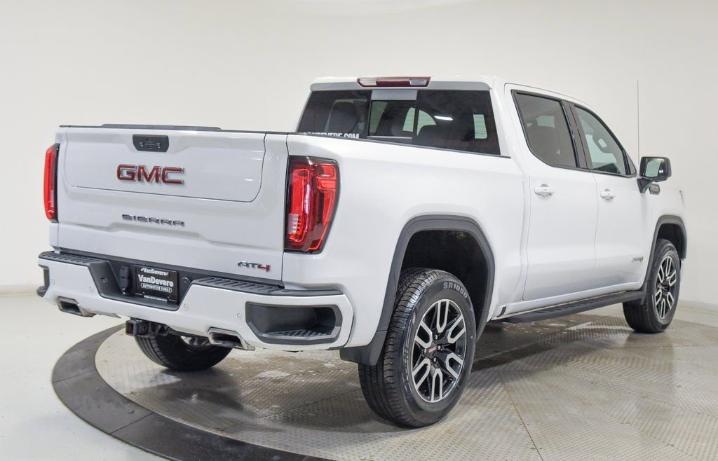 Used 2022 GMC Sierra 1500 AT4 w/ AT4 Premium Package image 11