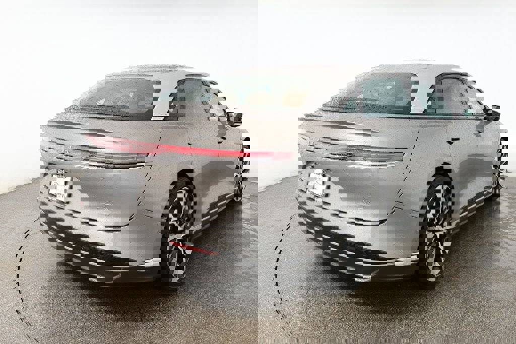 Used 2024 Lucid Air Touring image 4