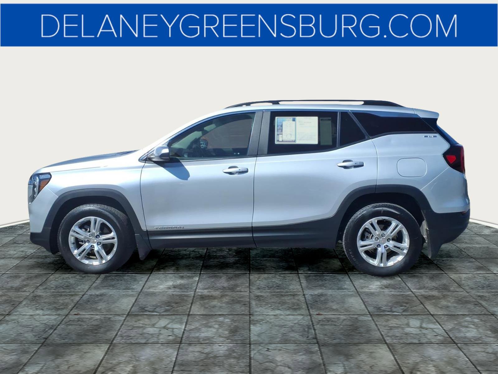 Used 2022 GMC Terrain SLE w/ Driver Convenience Package image 6