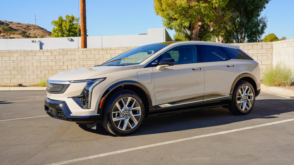 New 2027 Cadillac Optiq Premium Luxury RWD image 3