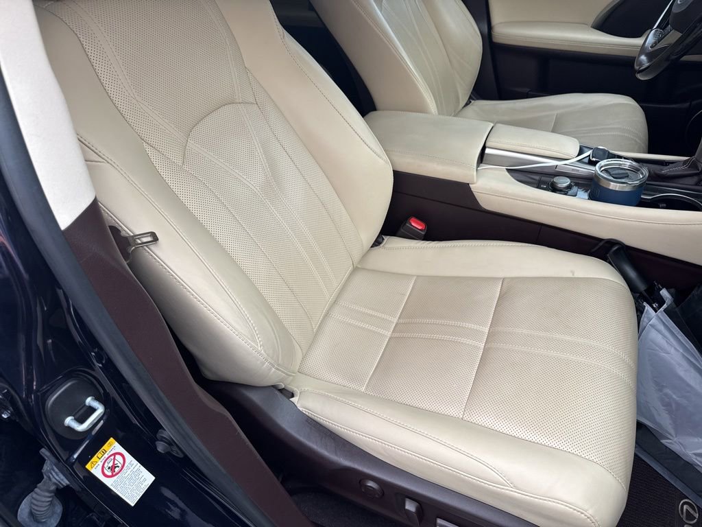 Used 2018 Lexus RX 350L Luxury w/ Accessory Package FWD image 14