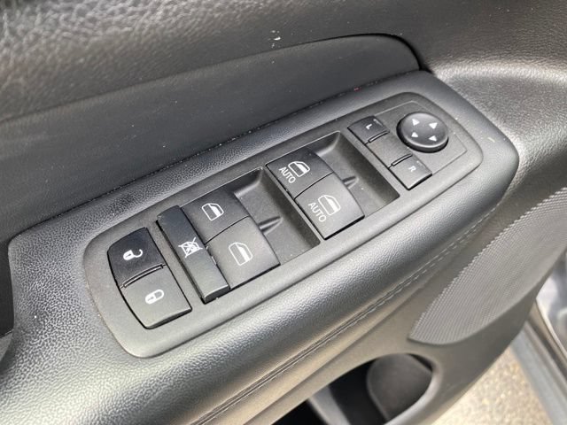 Used 2022 Jeep Grand Cherokee Limited w/ Trailer Tow Group IV AWD/4WD image 17