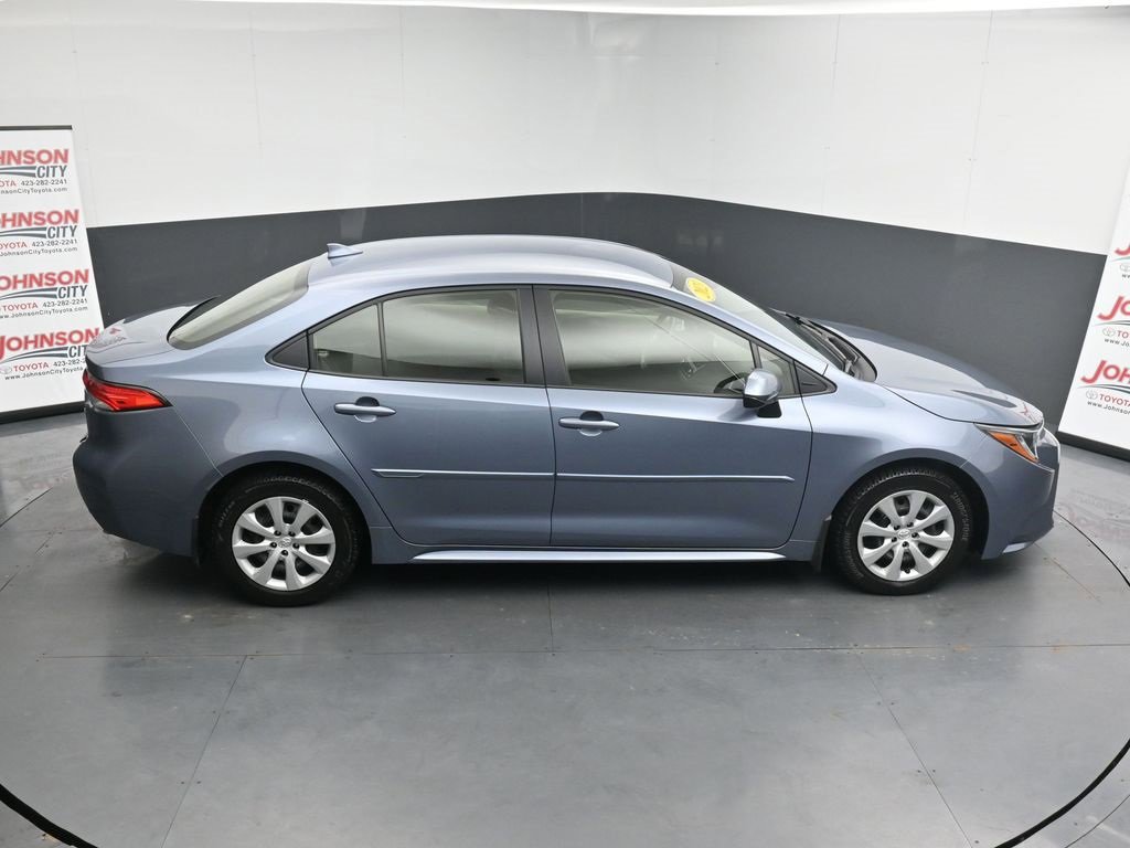 Used 2023 Toyota Corolla LE image 32