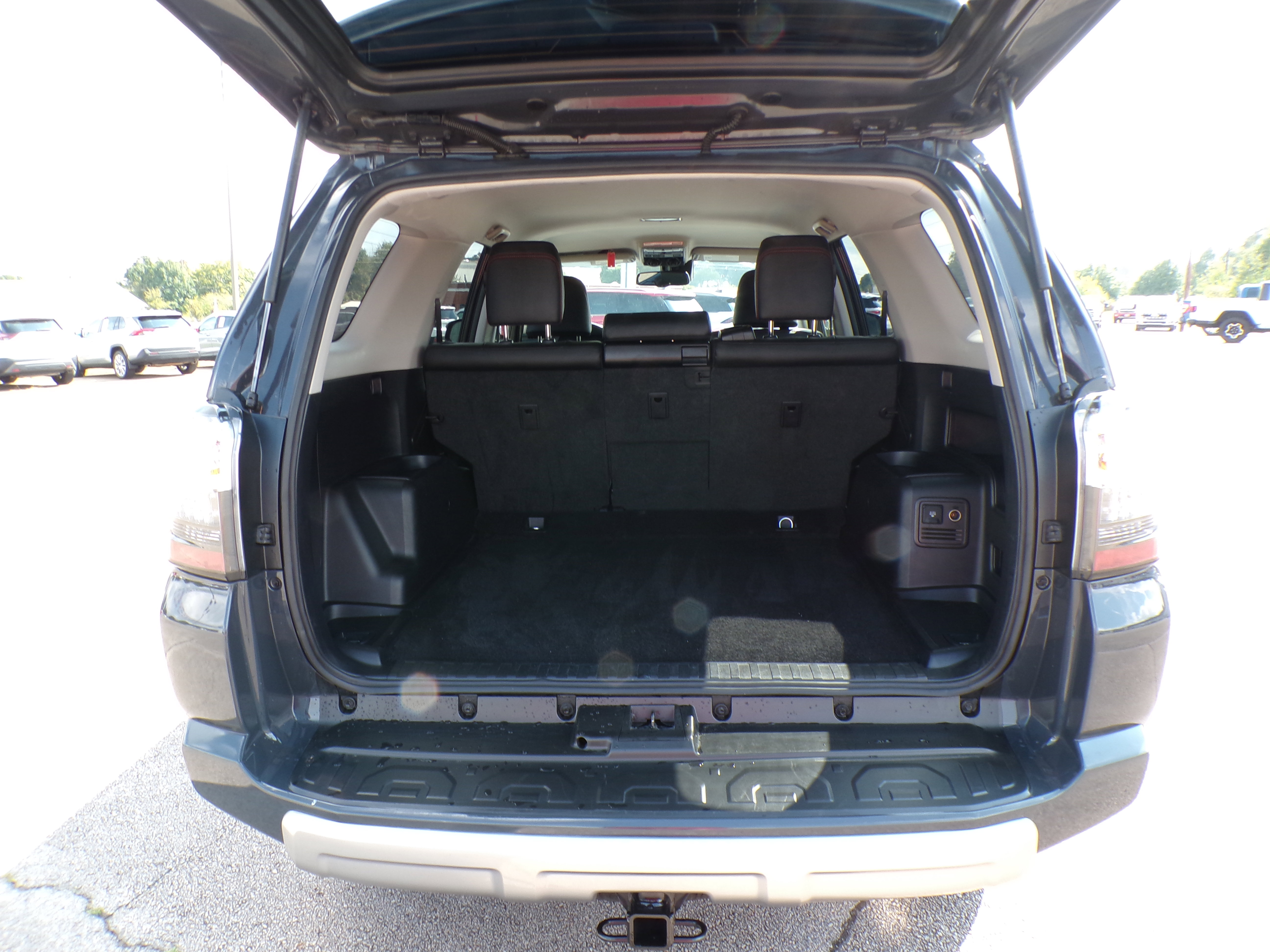 Used 2024 Toyota 4Runner TRD Off-Road Premium image 9